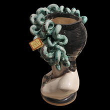 Carica l'immagine nel visualizzatore di Gallery, Testa mitologica MEDUSA h 40 cm