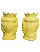 Carica l'immagine nel visualizzatore di Gallery, TESTE DI MORO Coppia Frutta Tipica Siciliana Giallo h.14.5 cm